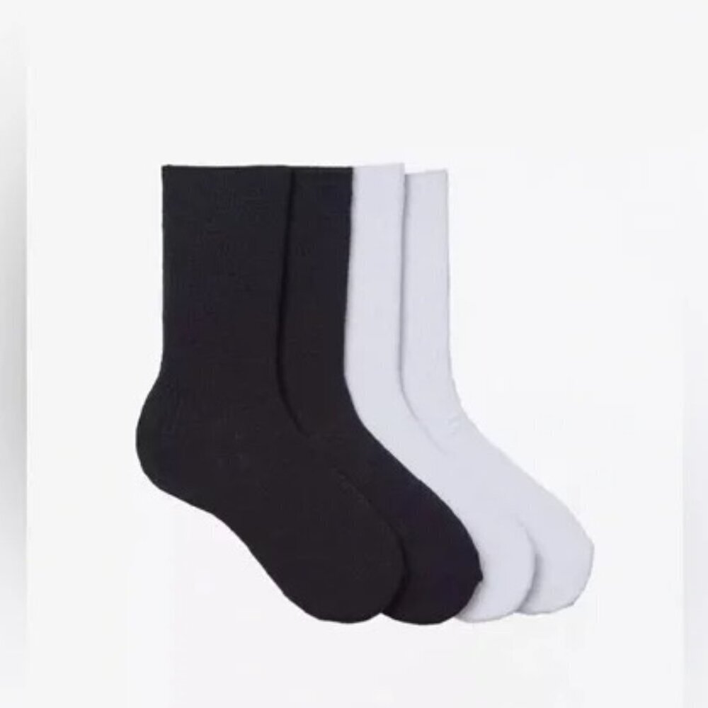 NWT Classic Athletic Crew Sock 2-Pack